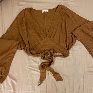 V neck cropped long sleeve